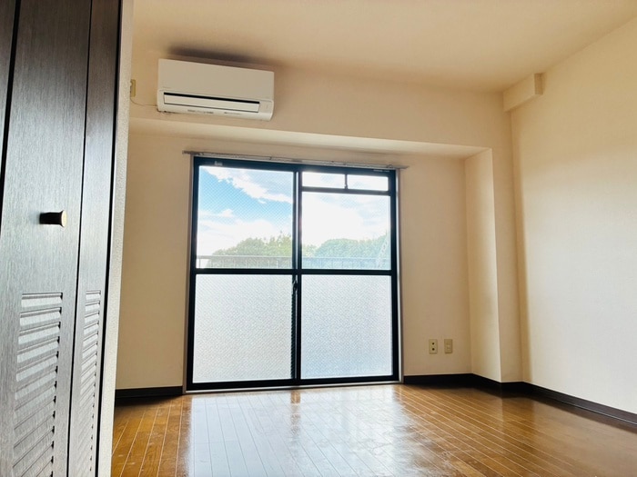 居室 カサベルデ新検見川３