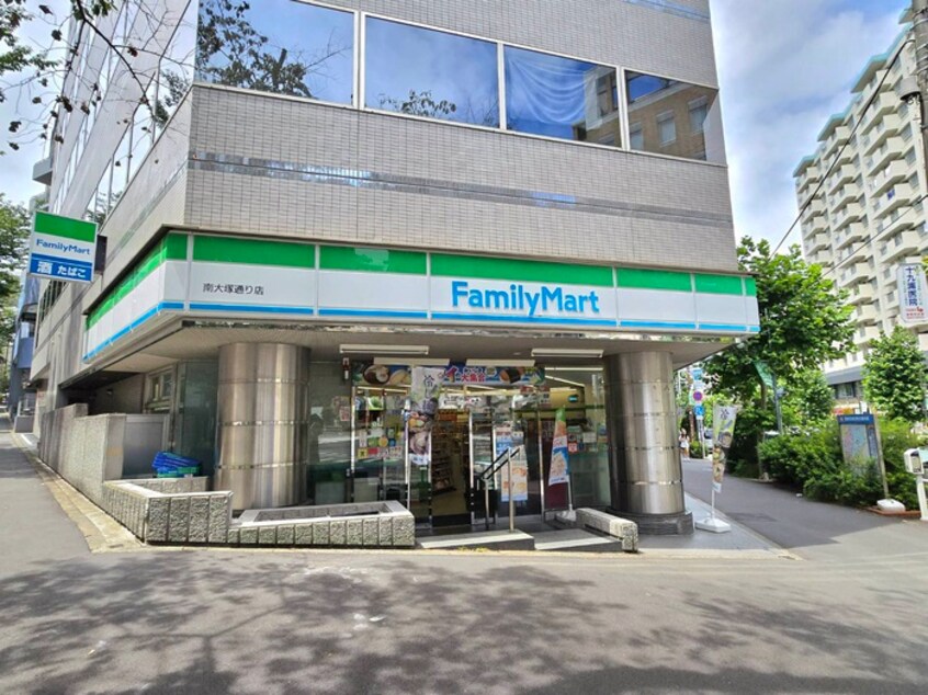 ファミリーマート　南大塚通り店(コンビニ)まで350m 南大塚ｺ-ﾎﾟ