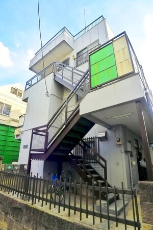 伊勢サニ－ハイム
