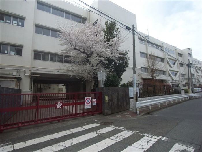 横浜市立太田小学校(小学校)まで207m グリ－ンコ－ポ第二