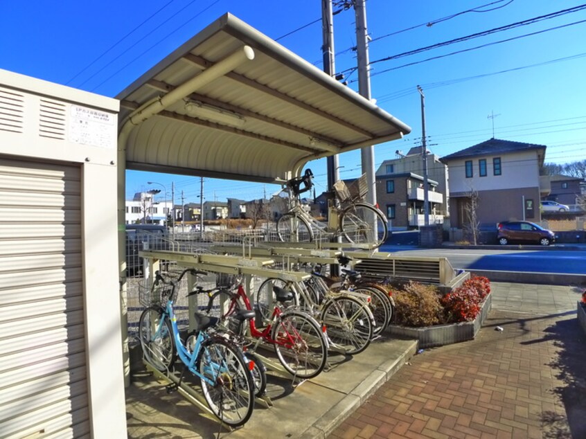 駐輪場 粋明館