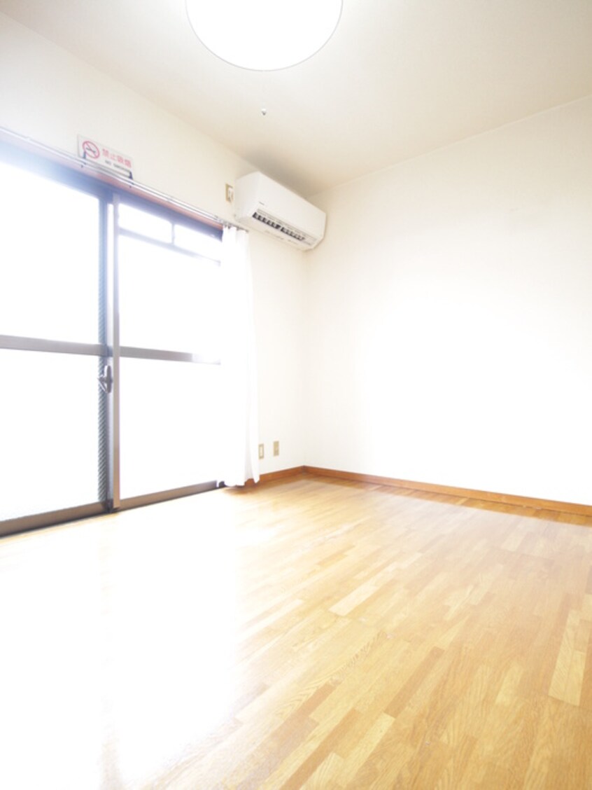 居室 西尾ハイツ