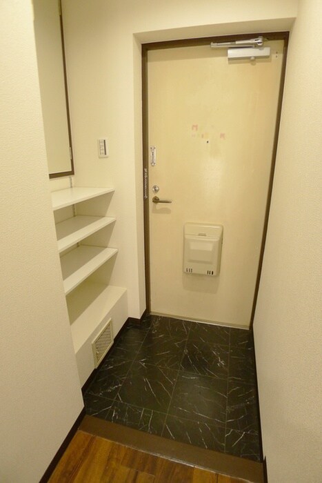 玄関 ベルメゾンクレスト