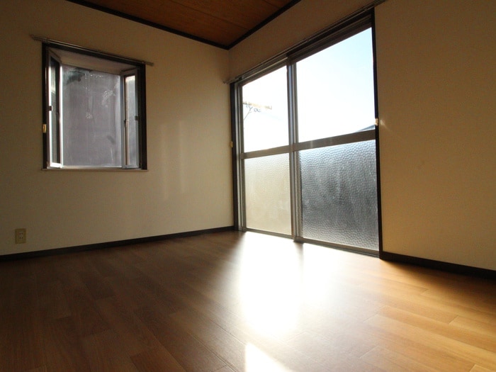 居室 サンハウス