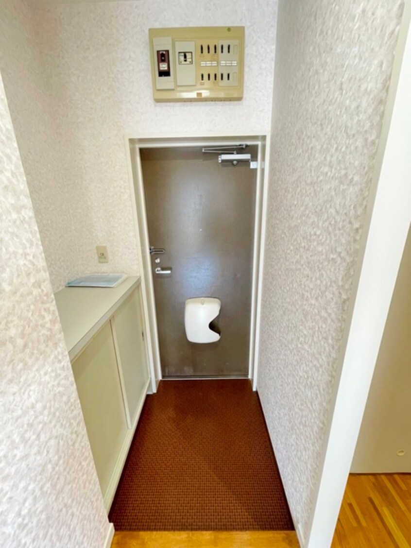 玄関 バ－ドタウン３番館