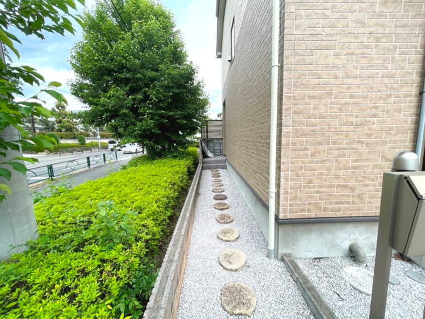 エントランス部分 ＮＩＣＯ深大寺