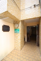エントランス部分 学園ハイツ