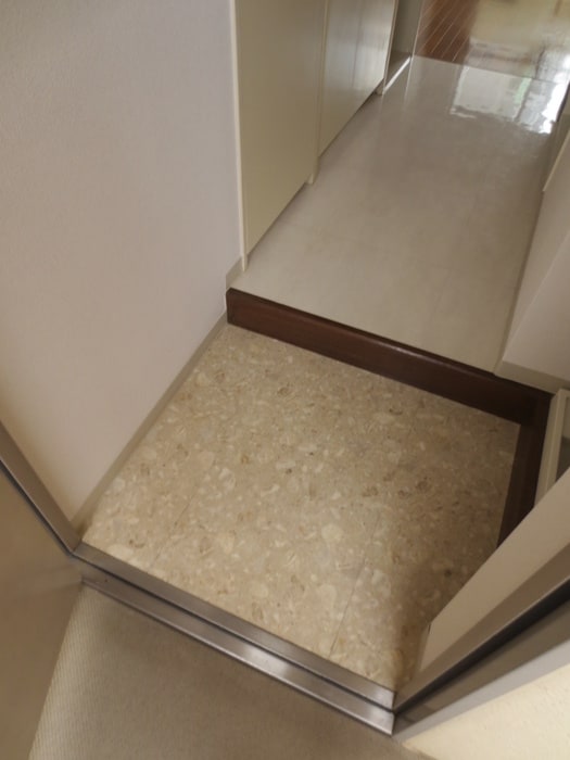 玄関 ロ－レルあざみ野