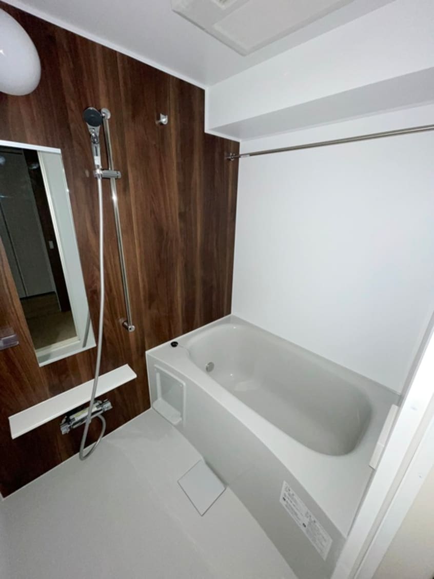 バス／シャワールーム等 コンテチェスト２４