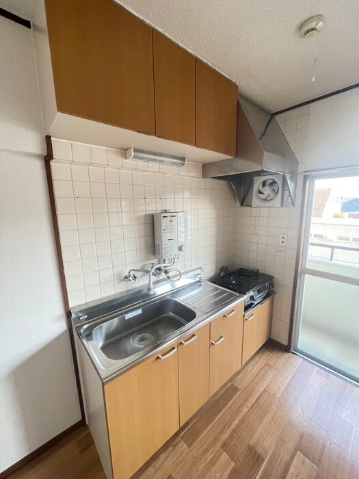 キッチン 三沢ビル