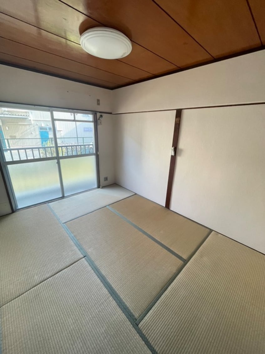 居室 三沢ビル