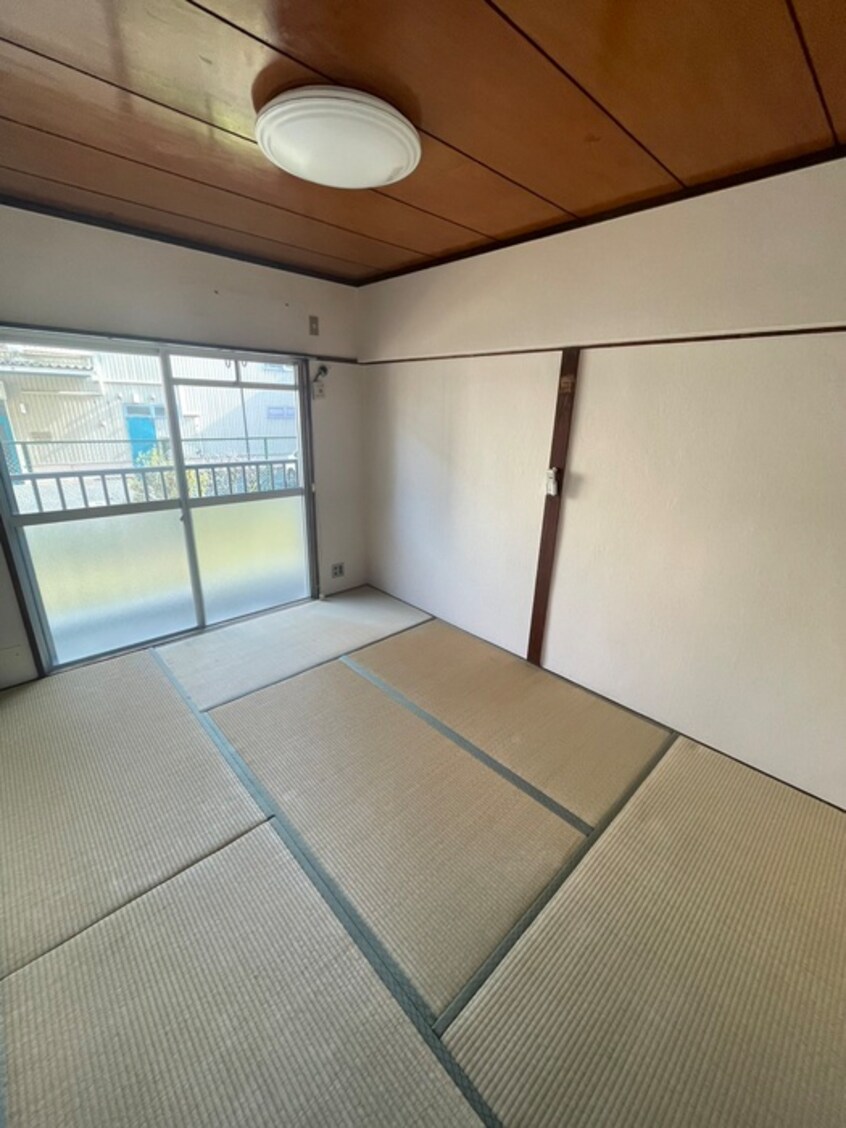 居室 三沢ビル