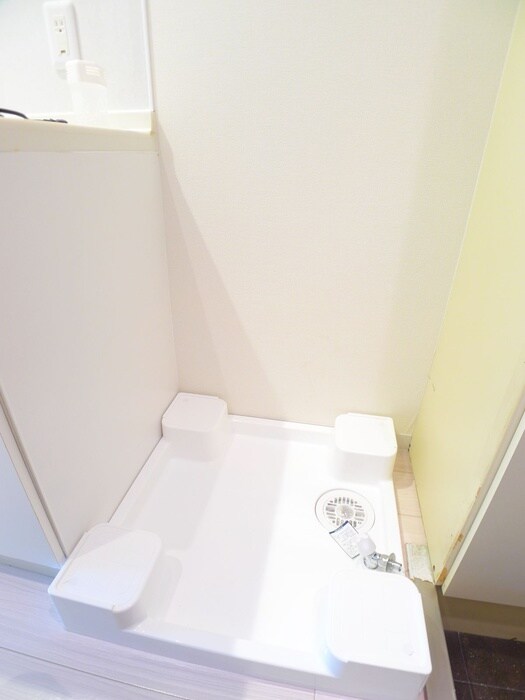 洗濯機置場 グランヒル松戸