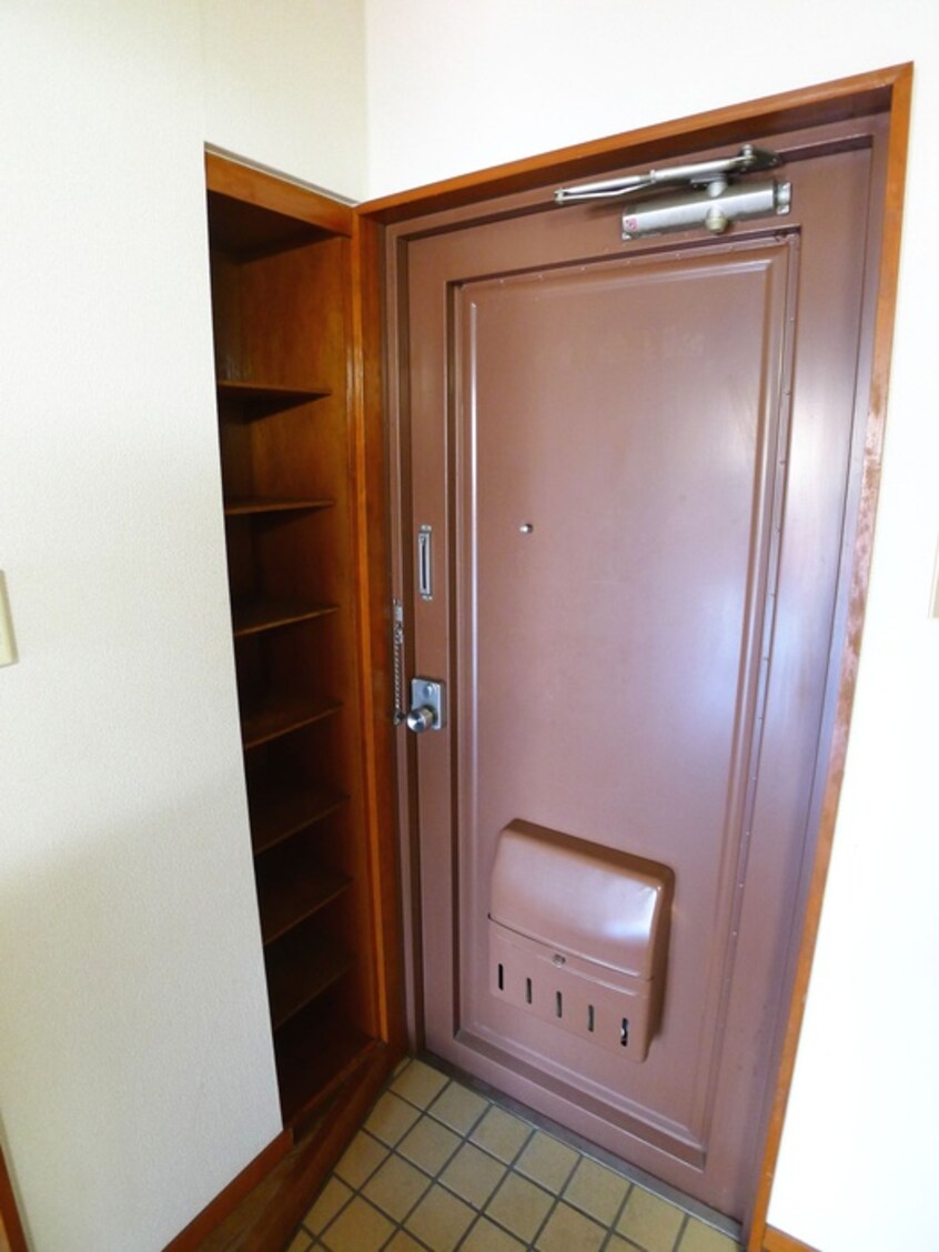 玄関 ＭＡＮＳＩＯＮ　ＳＡＴＯ