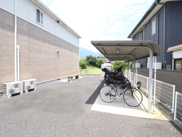 駐輪場 ソフィア