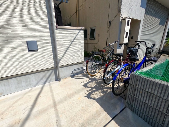 駐輪場 メルディア新里町