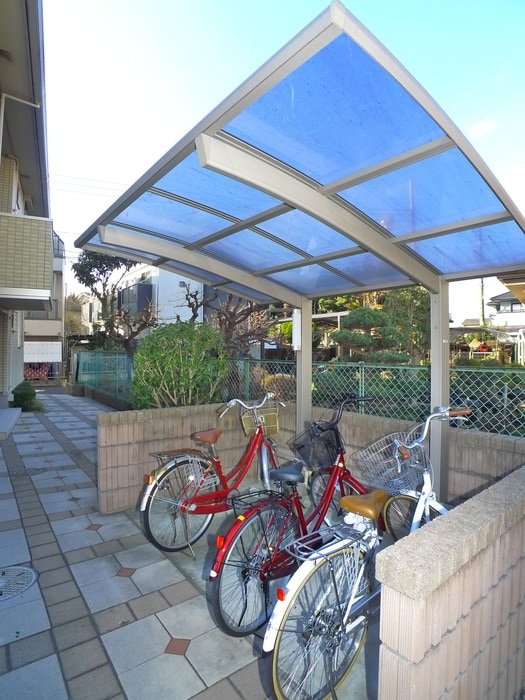 駐輪場 エモシオン