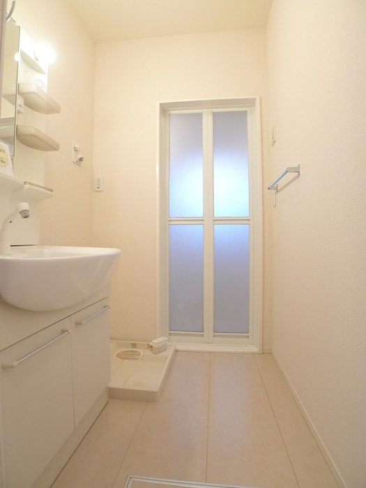 洗濯機置場 エモシオン