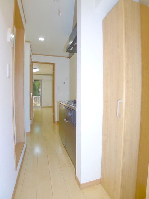 廊下 セレーナ佐倉