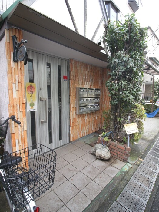 エントランス部分 Ｔ＆Ｔ  ＨＩＬＬＳ