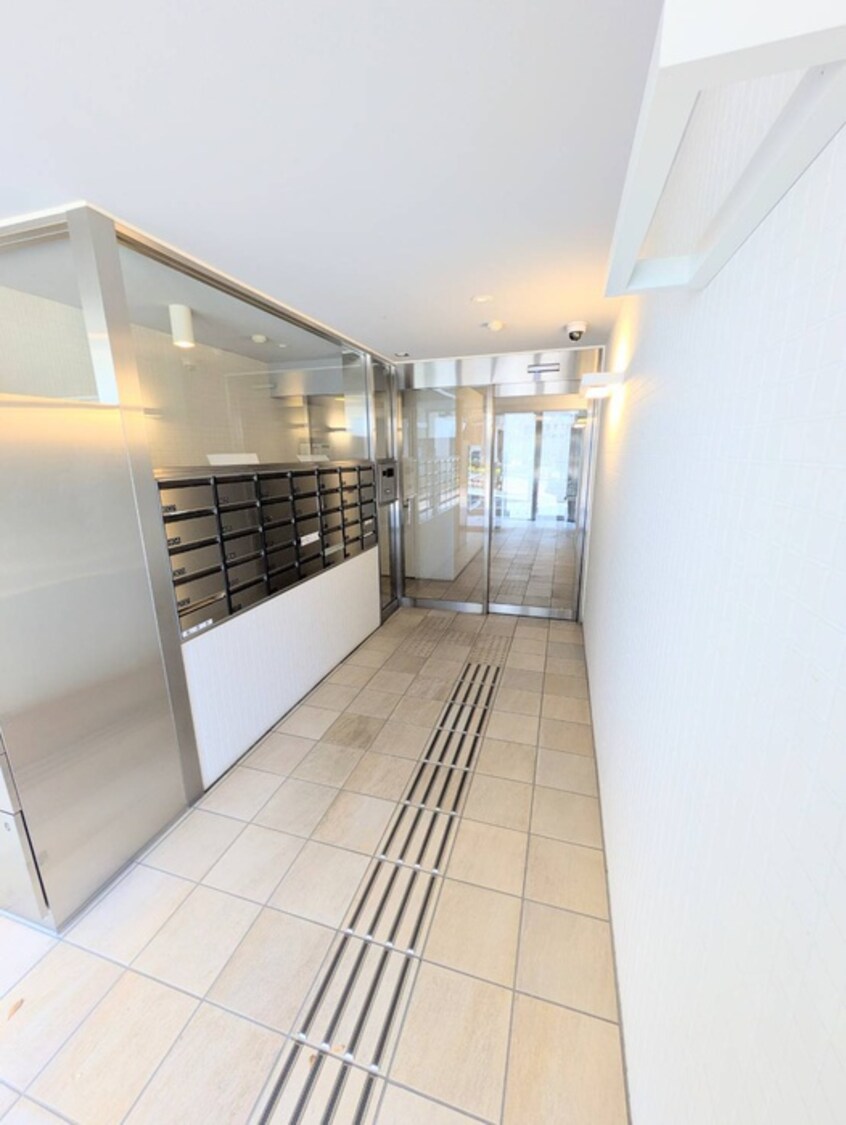 エントランス部分 カ－サ・デル・ソル小石川