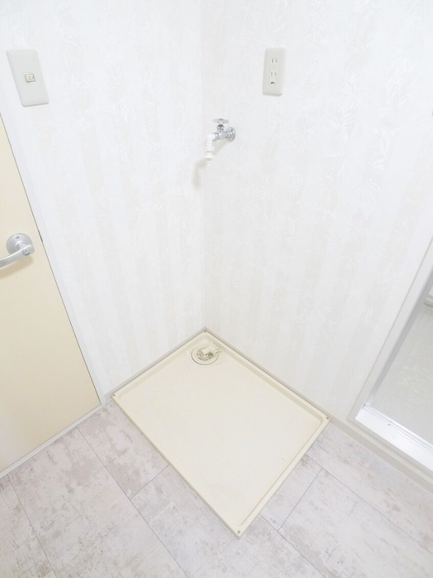 洗濯機置場 INSURANCE　BLDG　ⅩⅥ