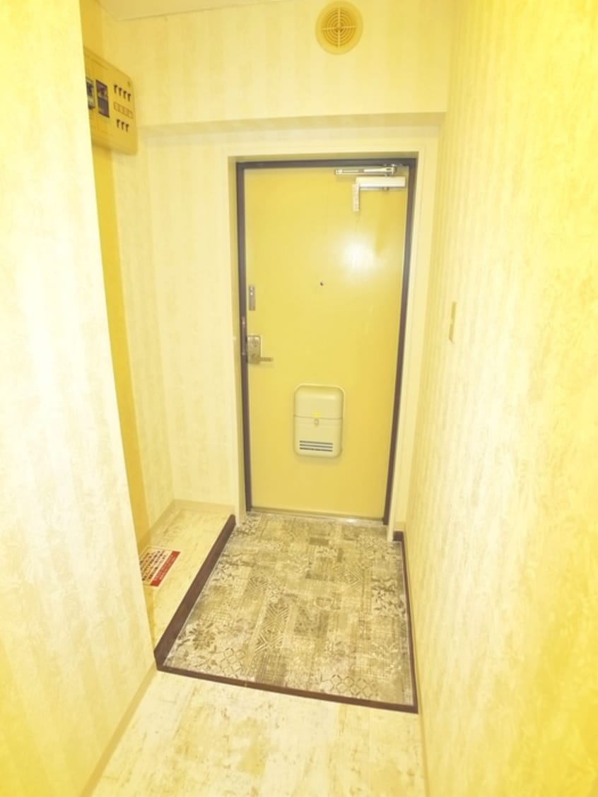 玄関 INSURANCE　BLDG　ⅩⅥ