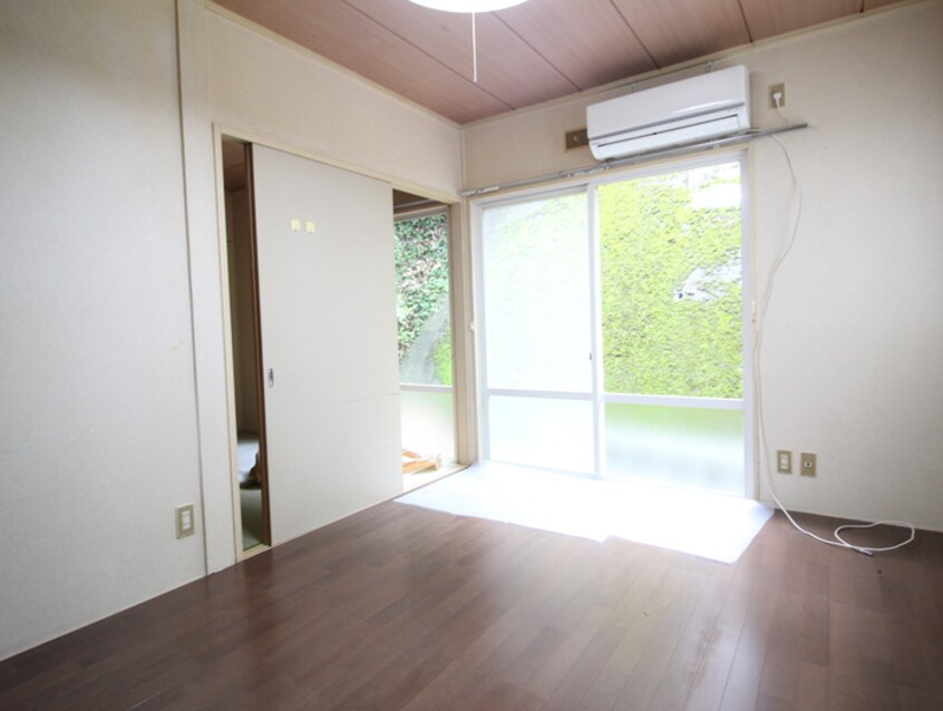 居室 コスモハイツ