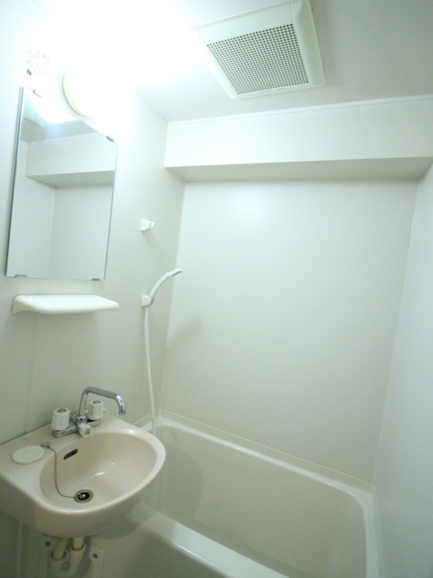 バス／シャワールーム等 プランドール星川