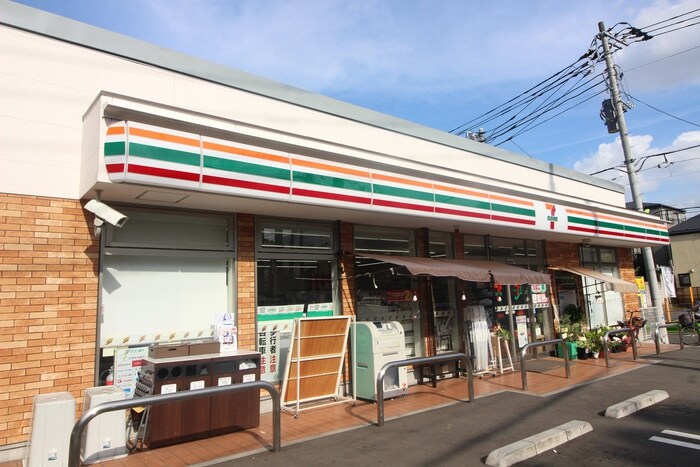 セブンイレブン上用賀一丁目店(スーパー)まで230m メイクスデザイン用賀(210)