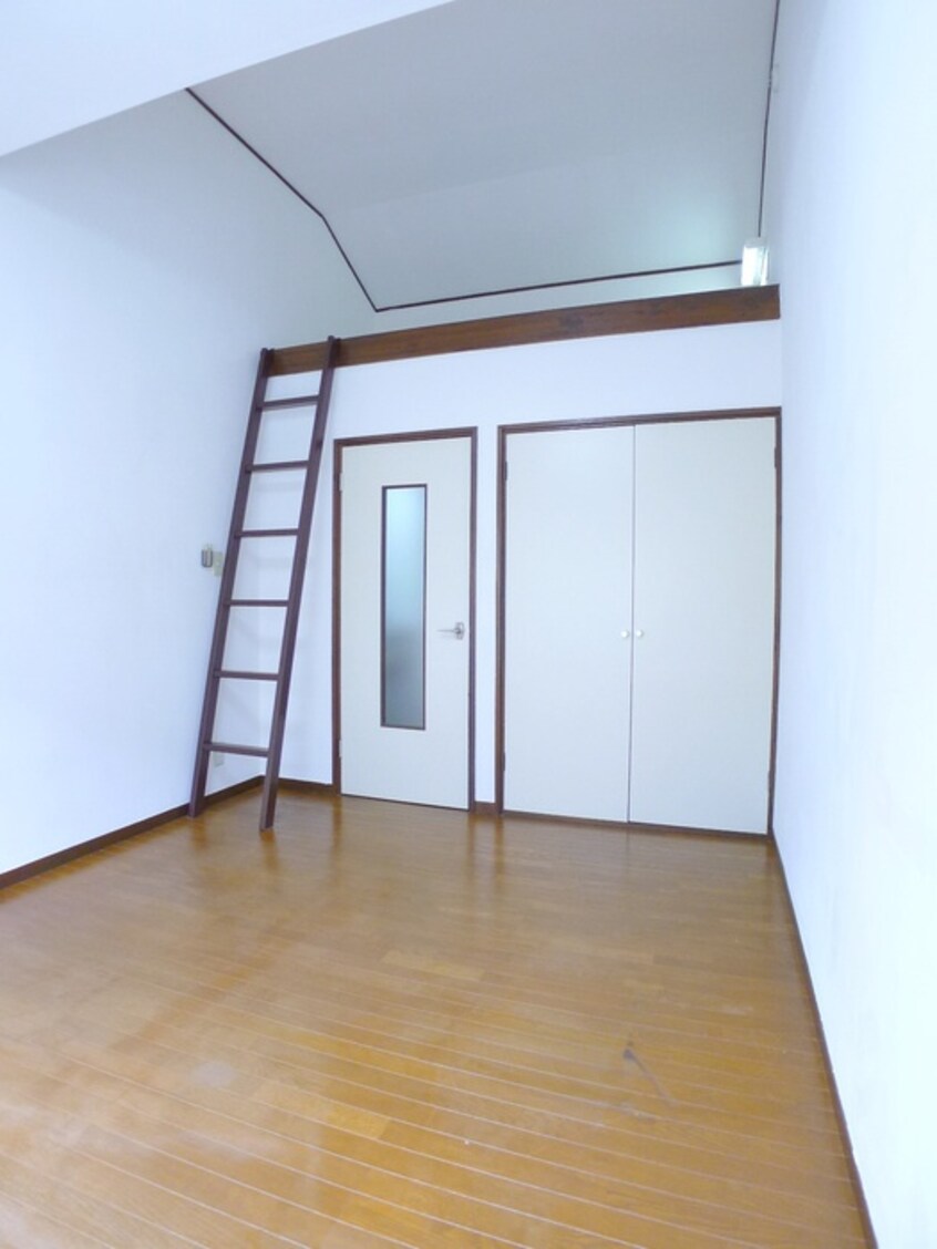 居室 ロジメントアヤ