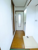 廊下 ロジメントアヤ