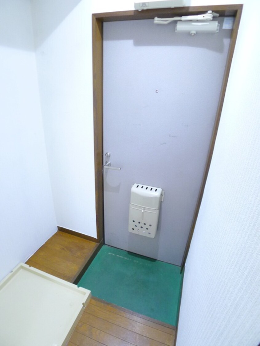 玄関 ロジメントアヤ