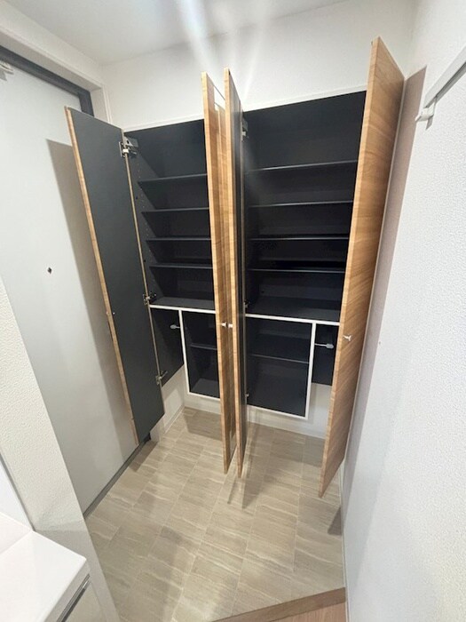 靴箱 ＲＩＳ伍番館