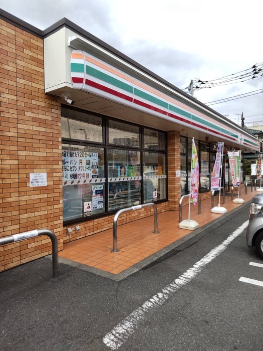 セブンイレブン(コンビニ)まで300m パッソ