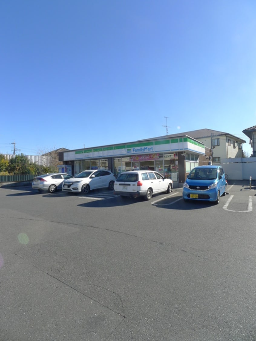 ファミリーマート(コンビニ)まで300m ｆ‐ｃｕｂｅⅣ