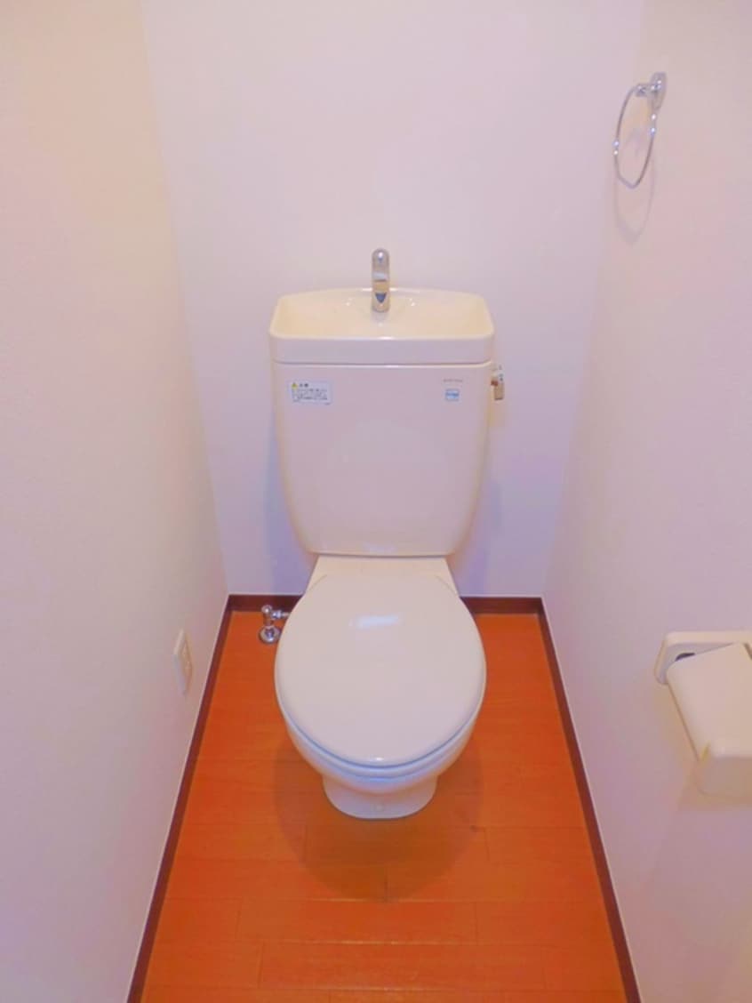 トイレ フォレスタ一番館