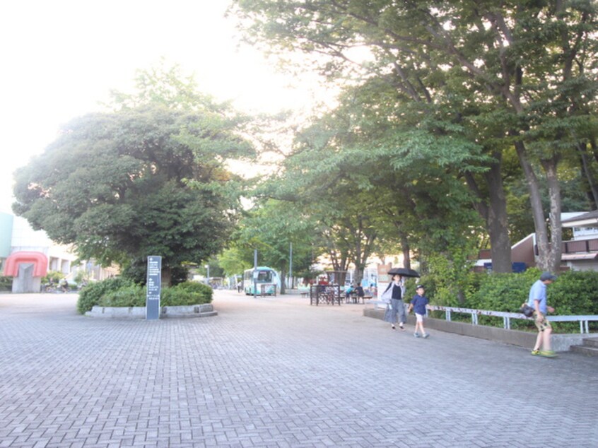 交通公園(公園)まで1000m VERDONE