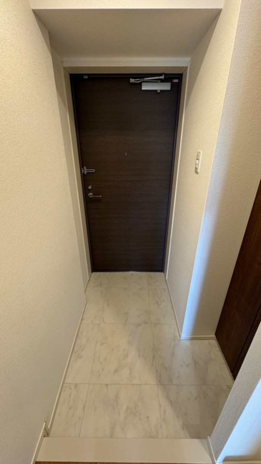 玄関 LUNIQ高島平