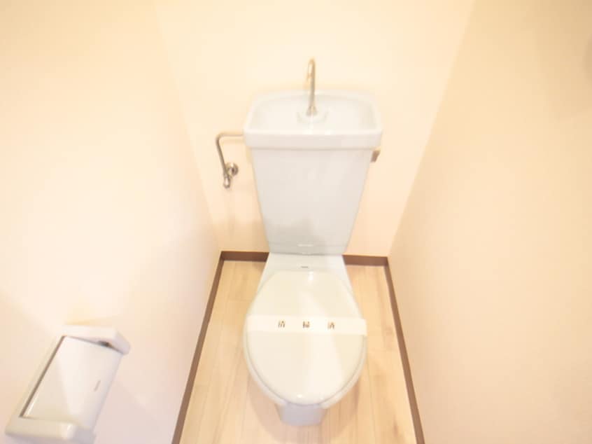 トイレ ベネチア新城