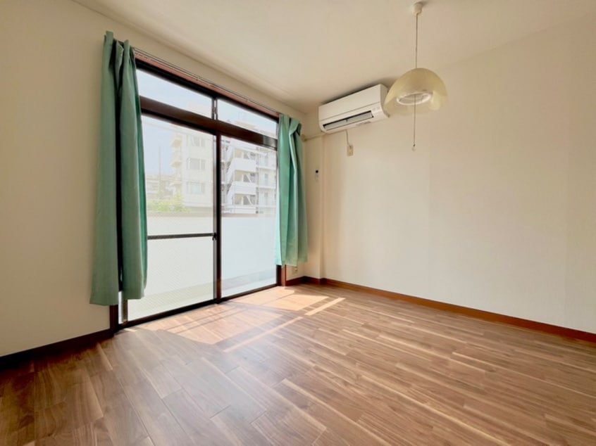 居室 ビラ・イシハラ