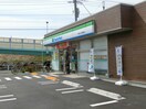 ファミリーマート東村山八坂駅前店(コンビニ)まで110m プロスパー久米川