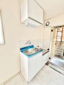 キッチン ホワイトキャッスル砂川