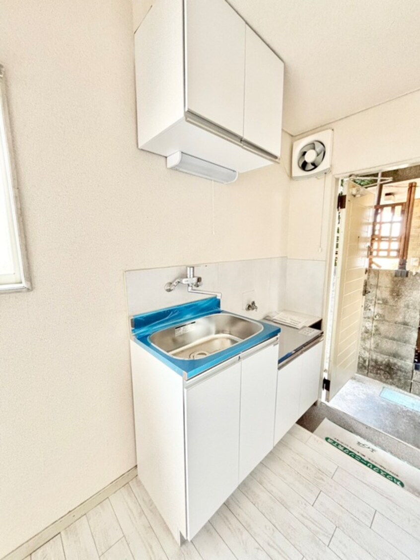 キッチン ホワイトキャッスル砂川