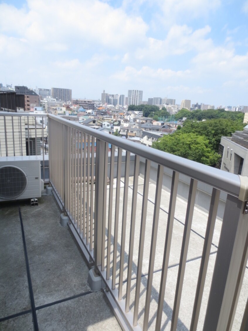 室内からの展望 メイクスデザイン板橋区役所前
