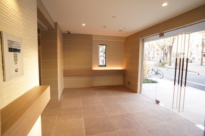 エントランス部分 メイクスデザイン板橋区役所前