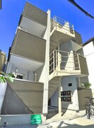 ウィングロース町屋の外観