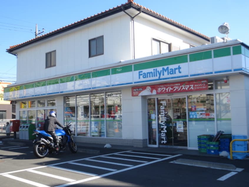 ファミリーマート(コンビニ)まで109m サンメゾン横山