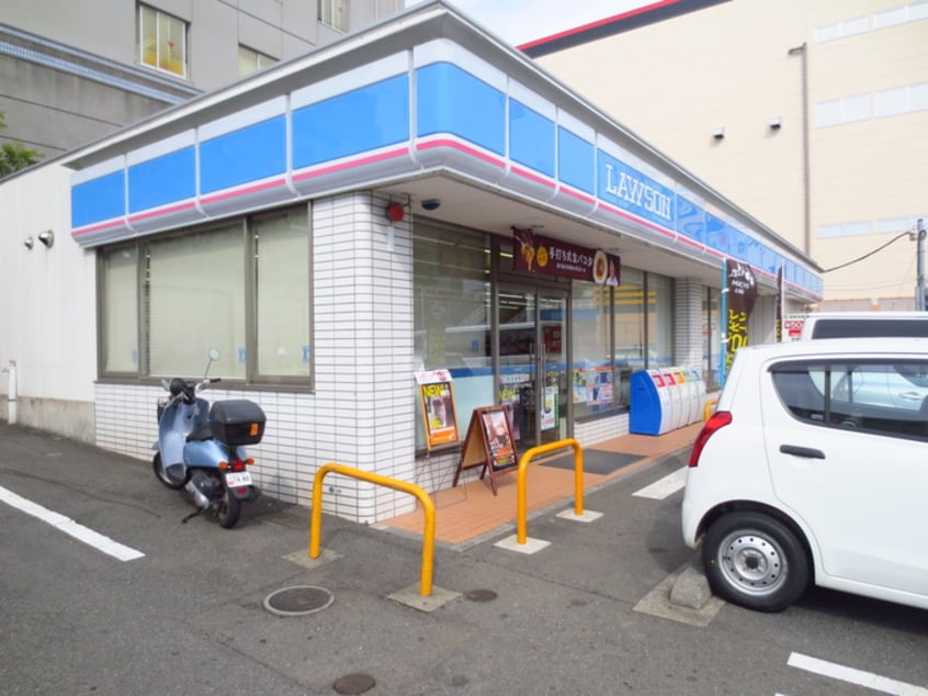 ローソン 港北師岡店(コンビニ)まで550m グリ－ンヤ－ド大倉山Ｂ