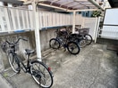 駐輪場 プチシャトレ東和